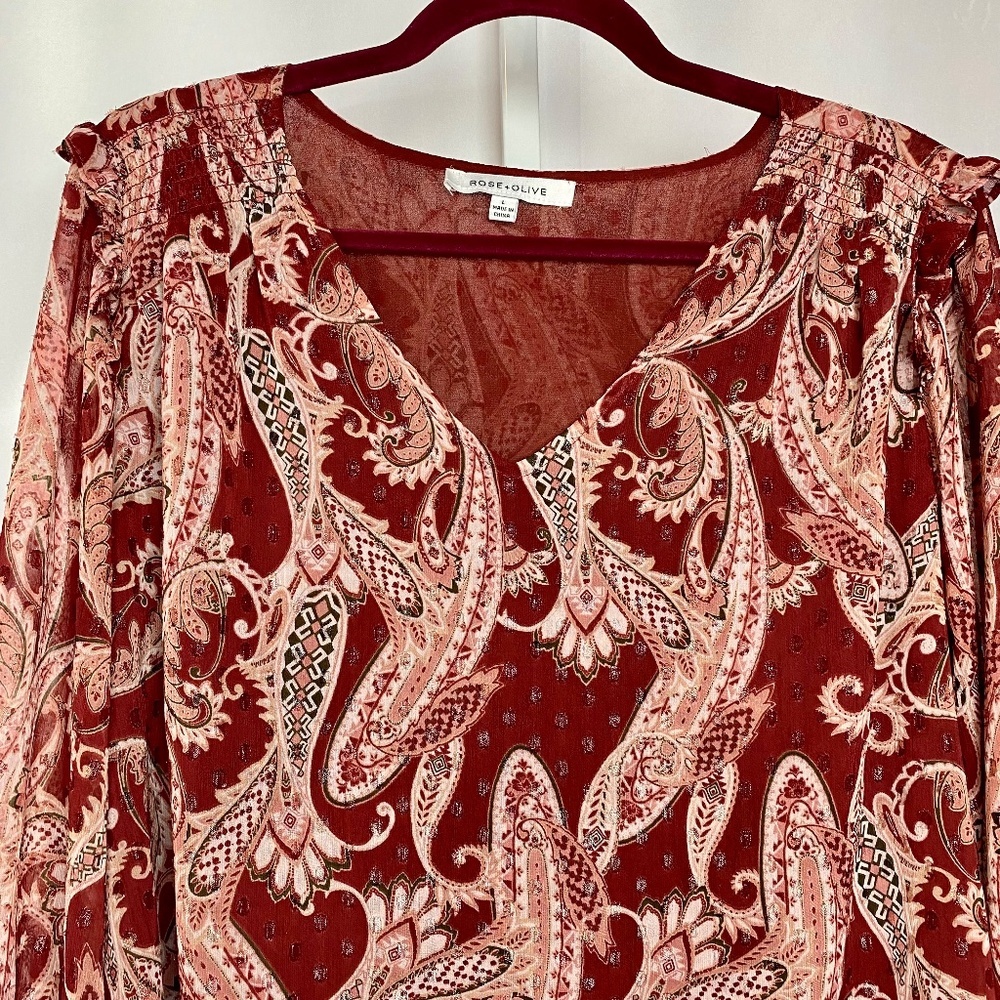 Rose & Olive Womenʻs Burgundy | Gold Paisley Print Long Sleeve V-Neck Blouse L - Picture 3 of 11